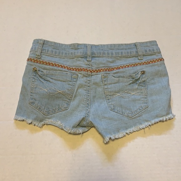 Hot Kiss Boho Cut Off Shorts - Junior’s Size 5 - Picture 3 of 6